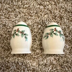 Vintage Spode Christmas Tree Set of Salt & Pepper Shakers Original Box